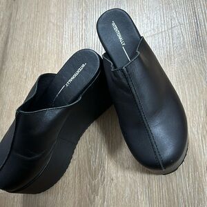 Size 8 intentionally platform mule wore twice.